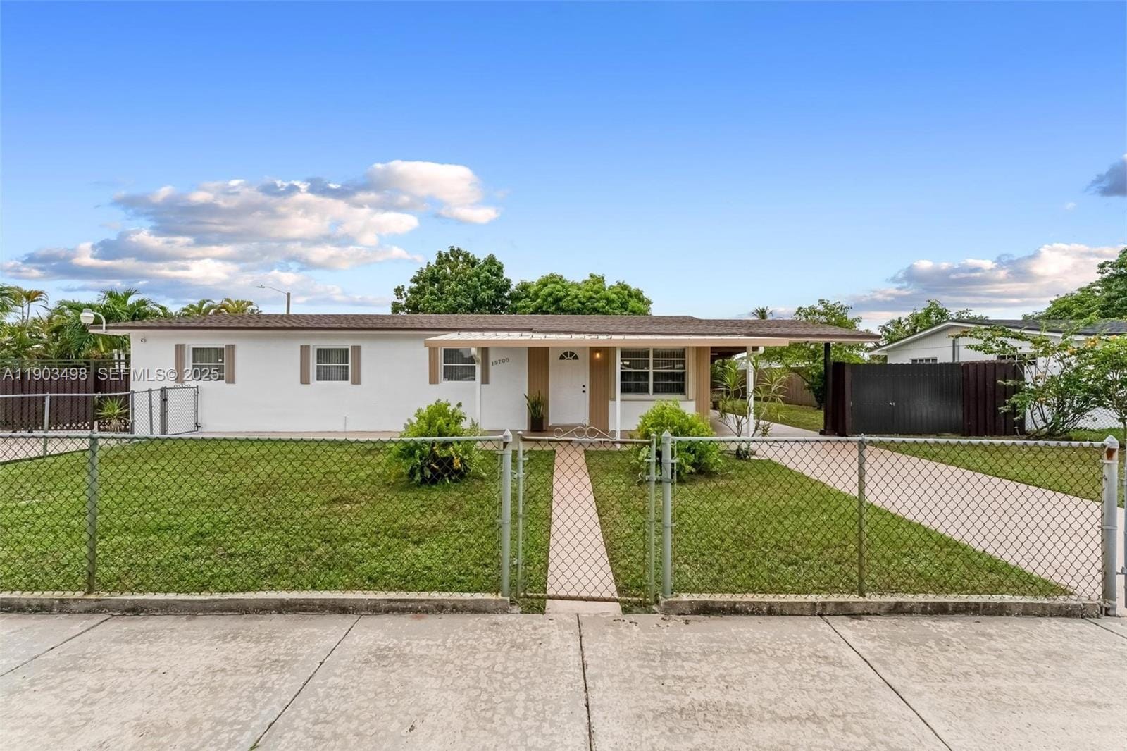 19700 NW 48th Avenue, Miami Gardens, FL 33055