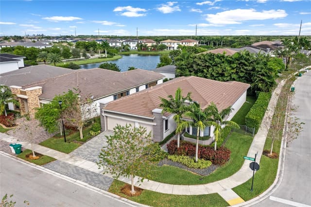 10635 Cobalt Court, sold in Cascata, Parkland, FL