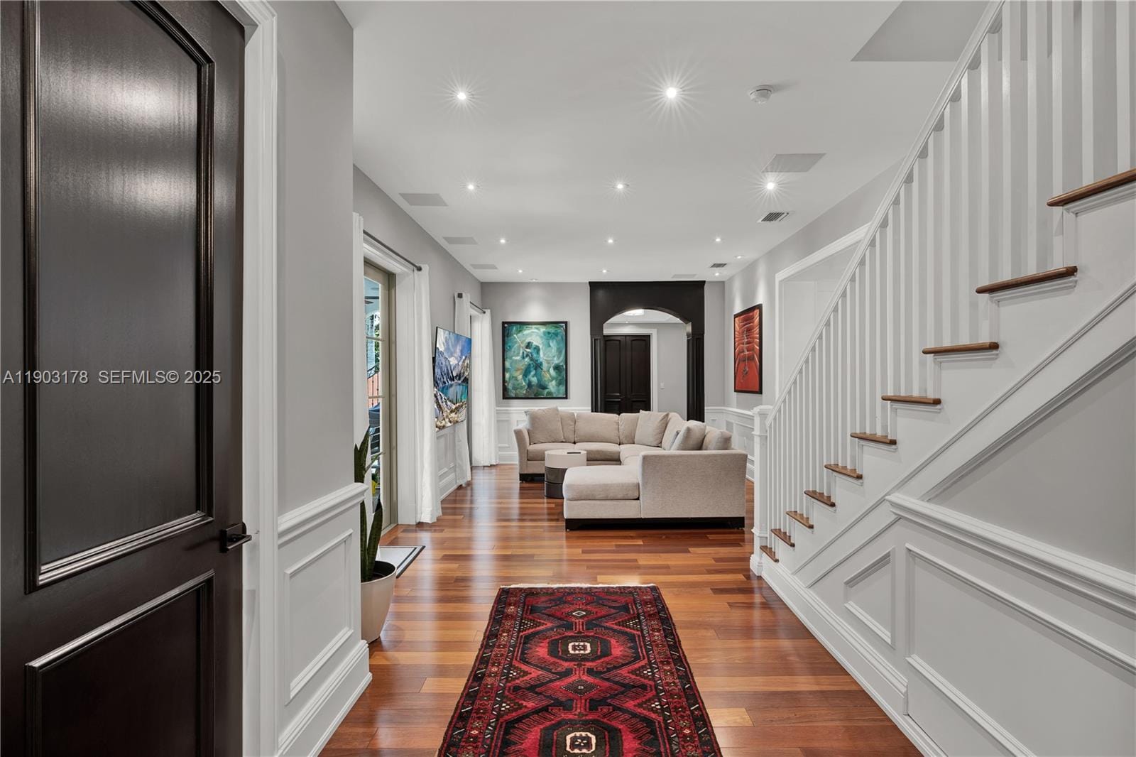 932 Escobar Avenue — photo 4