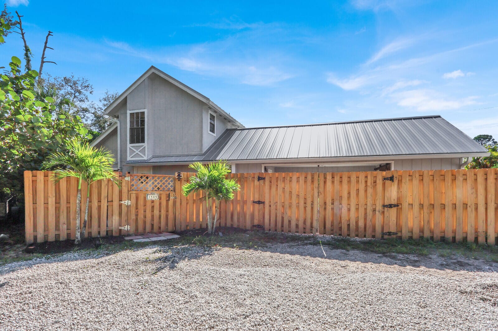 1585 17th Lane SW, Vero Beach, FL 32962 photo 4