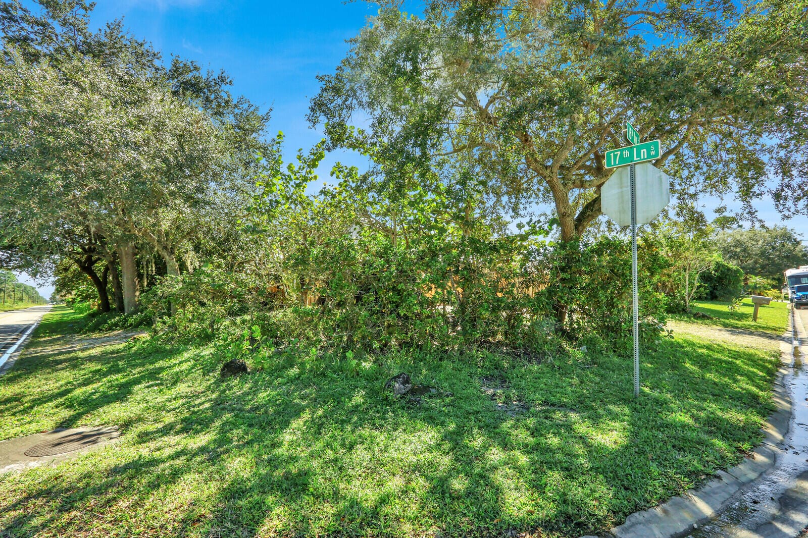1585 17th Lane SW, Vero Beach, FL 32962 photo 6