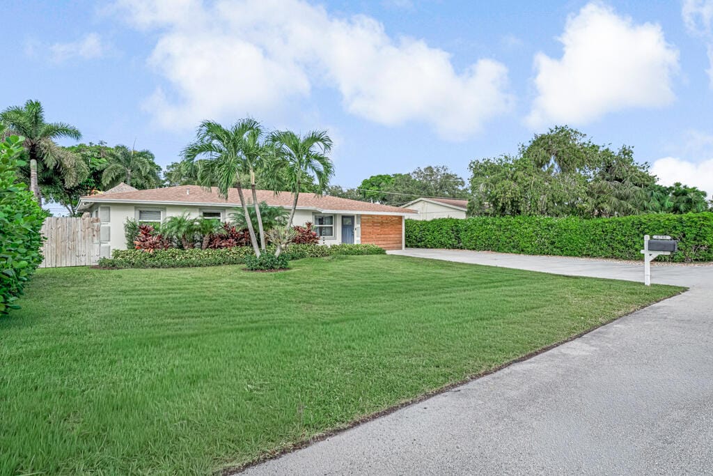 6705 Massachusetts Drive, Lake Worth, FL 33462 photo 2