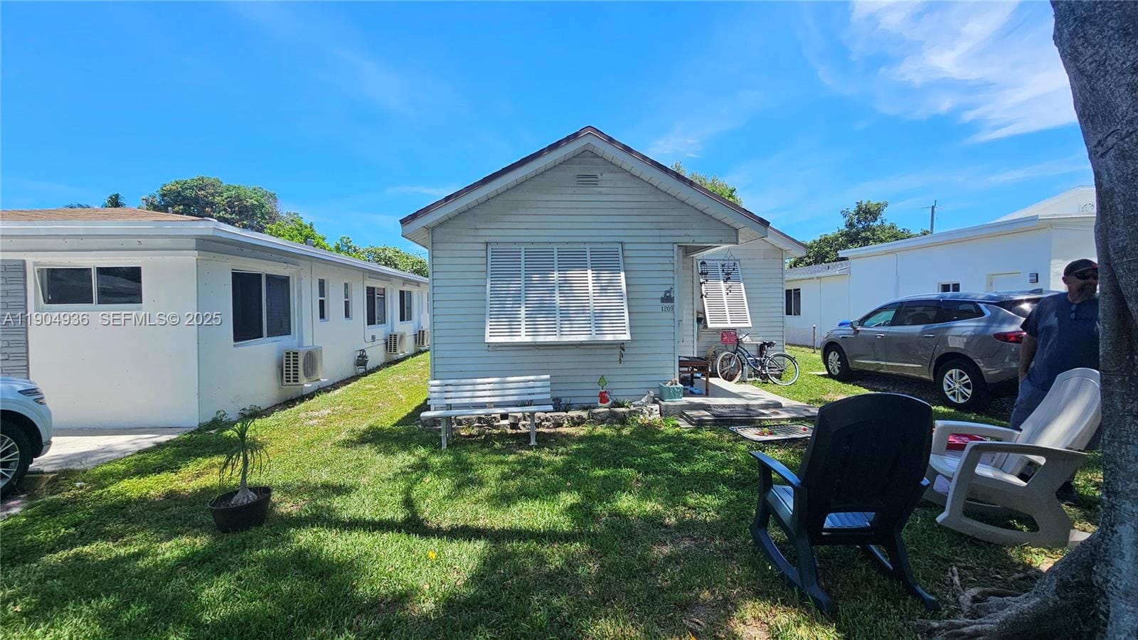 1209 N 17th Court, Hollywood, FL 33020 photo 2