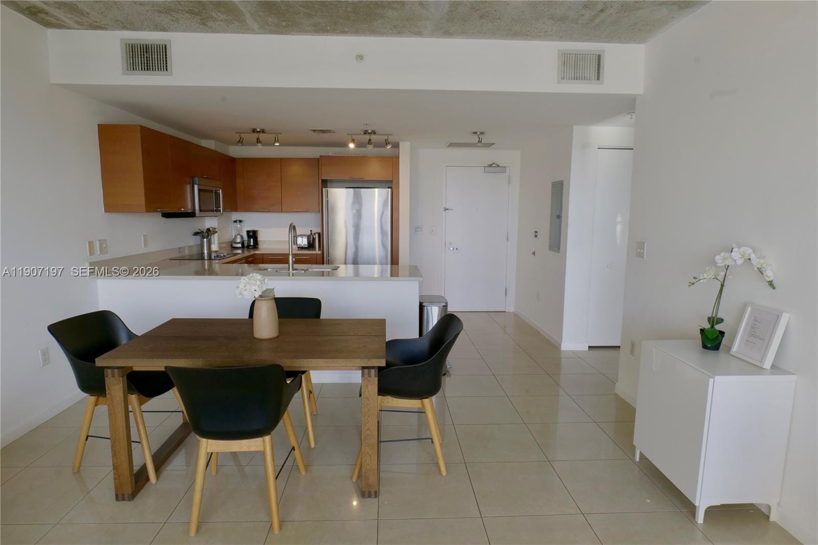 3250 NE 1st Avenue 910 — photo 6