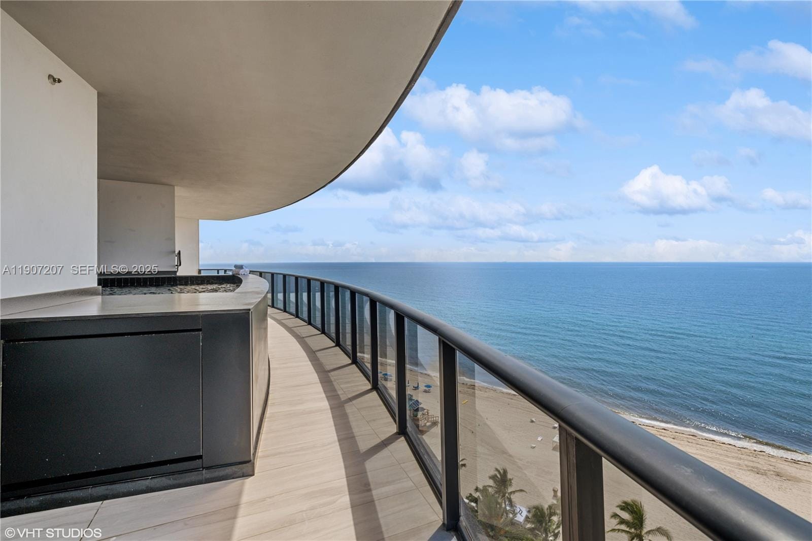 18555 Collins Avenue 1101, Sunny Isles Beach, FL 33160 photo 2