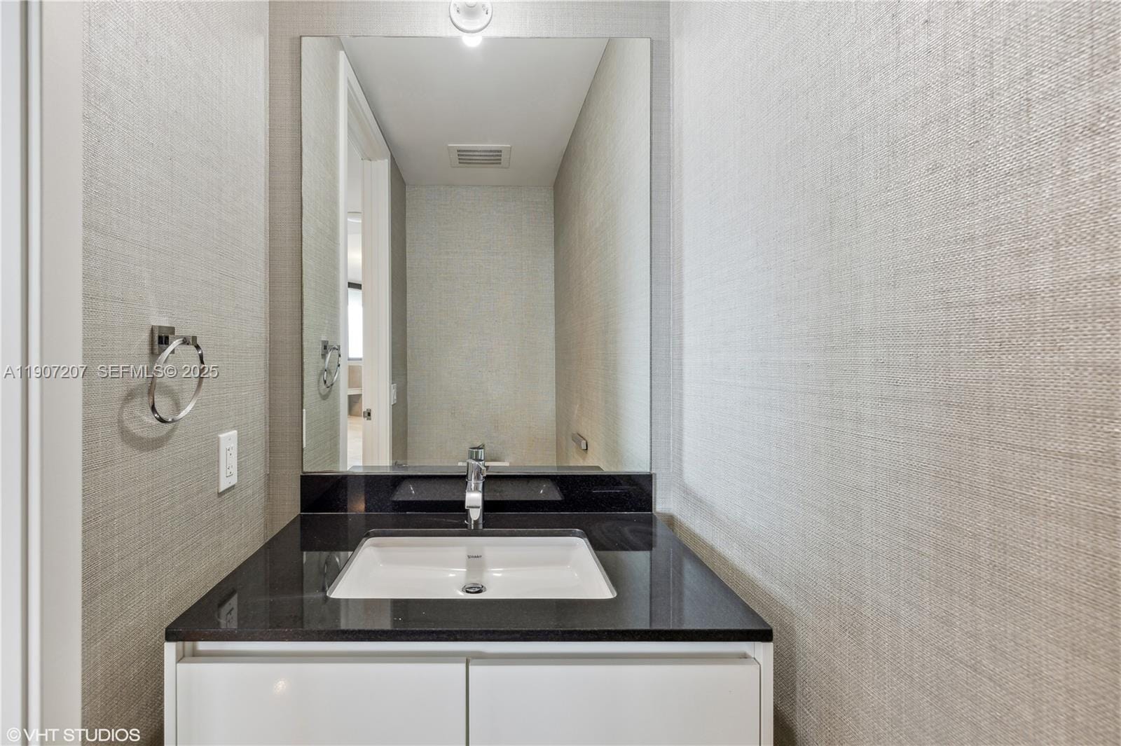18555 Collins Avenue 1101, Sunny Isles Beach, FL 33160 photo 20