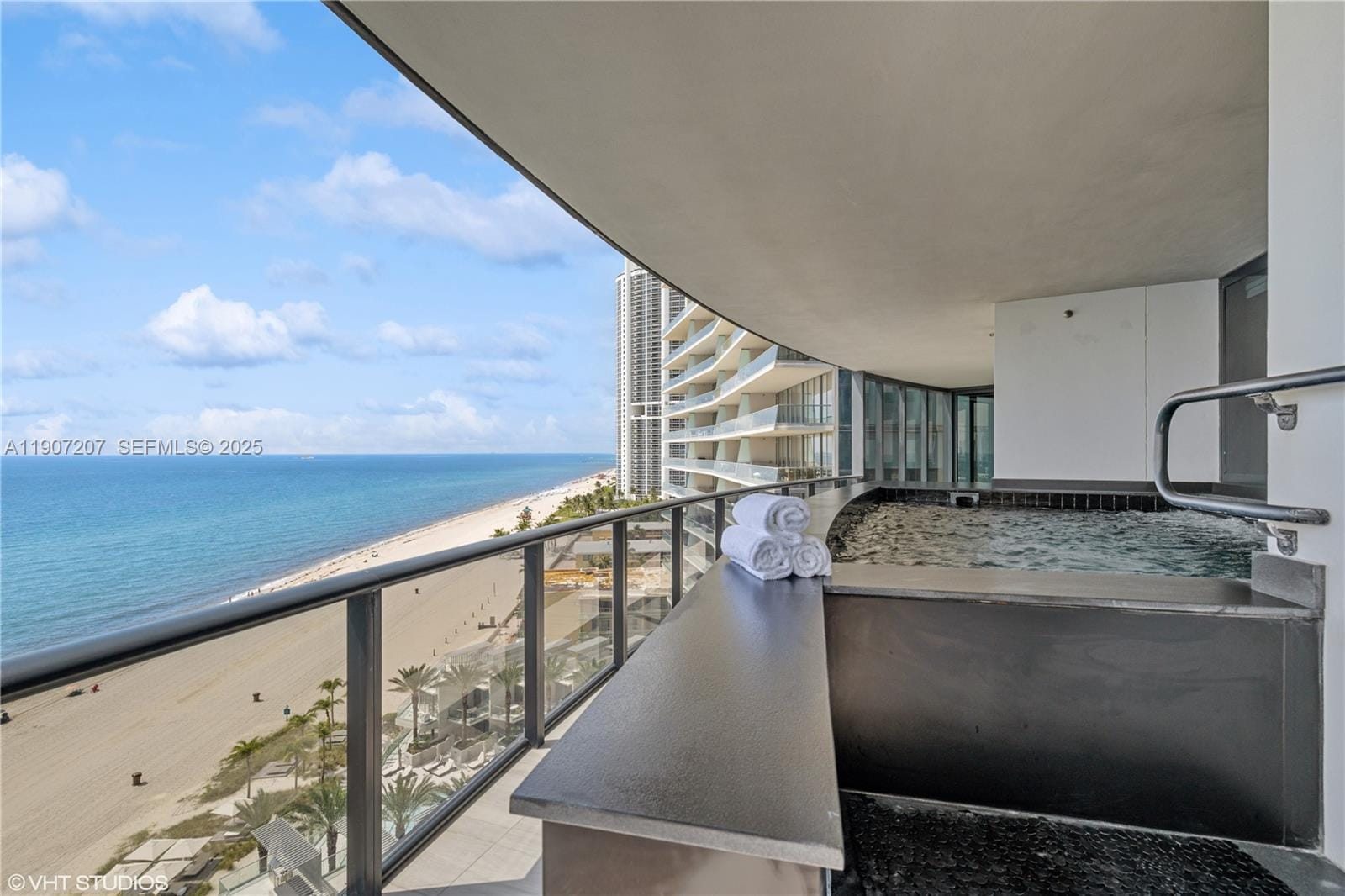 18555 Collins Avenue 1101, Sunny Isles Beach, FL 33160 photo 4