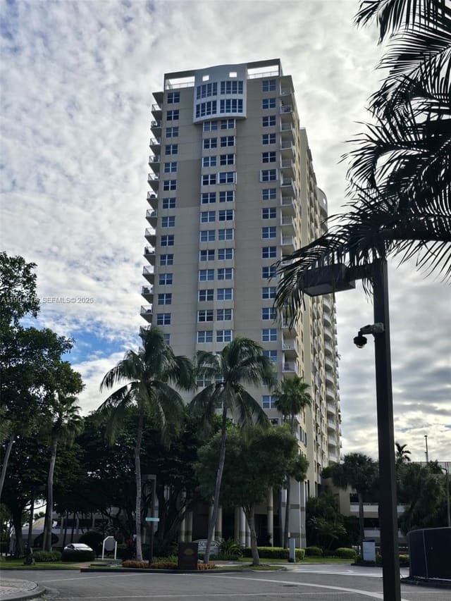 770 Claughton Island Drive 2108, Miami, FL 33131