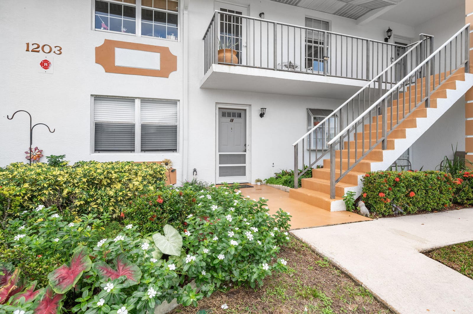 1203 S Lakes End Drive E-1, Fort Pierce, FL 34982