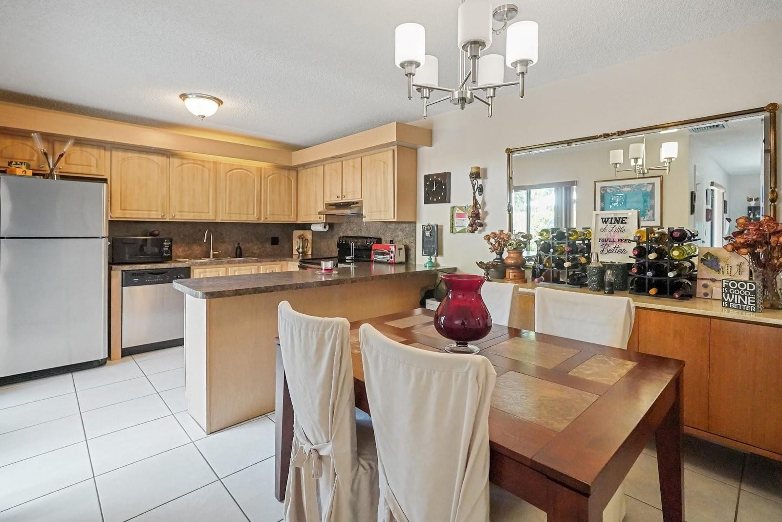 2522 Camelot Court — photo 7