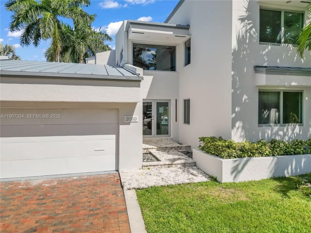 2089 NE 121st Road, North Miami, FL 33181
