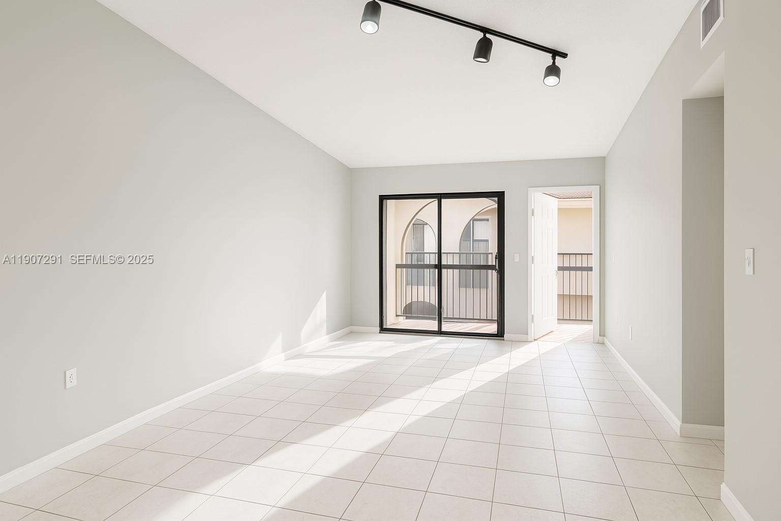 18250 Mediterranean Boulevard 1508, Hialeah, FL 33015 photo 14