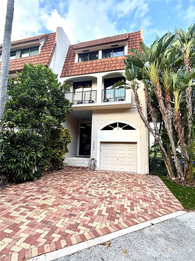 5950 Paradise Point Drive, sold in Royal Harbour Yacht Club, Palmetto Bay, FL