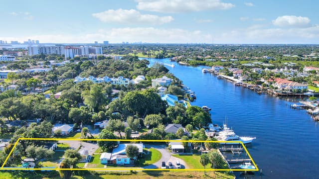 2031 Melody Lane, Palm Beach Gardens, FL 33408