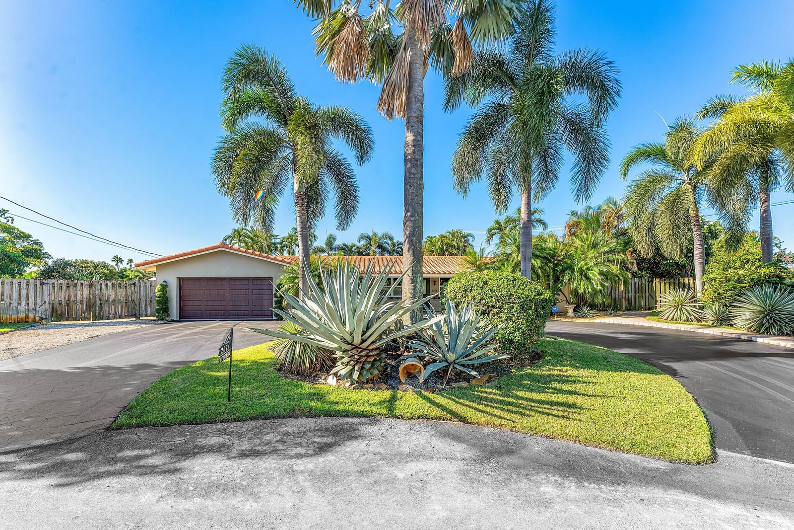 2074 NW 38th Street — photo 3
