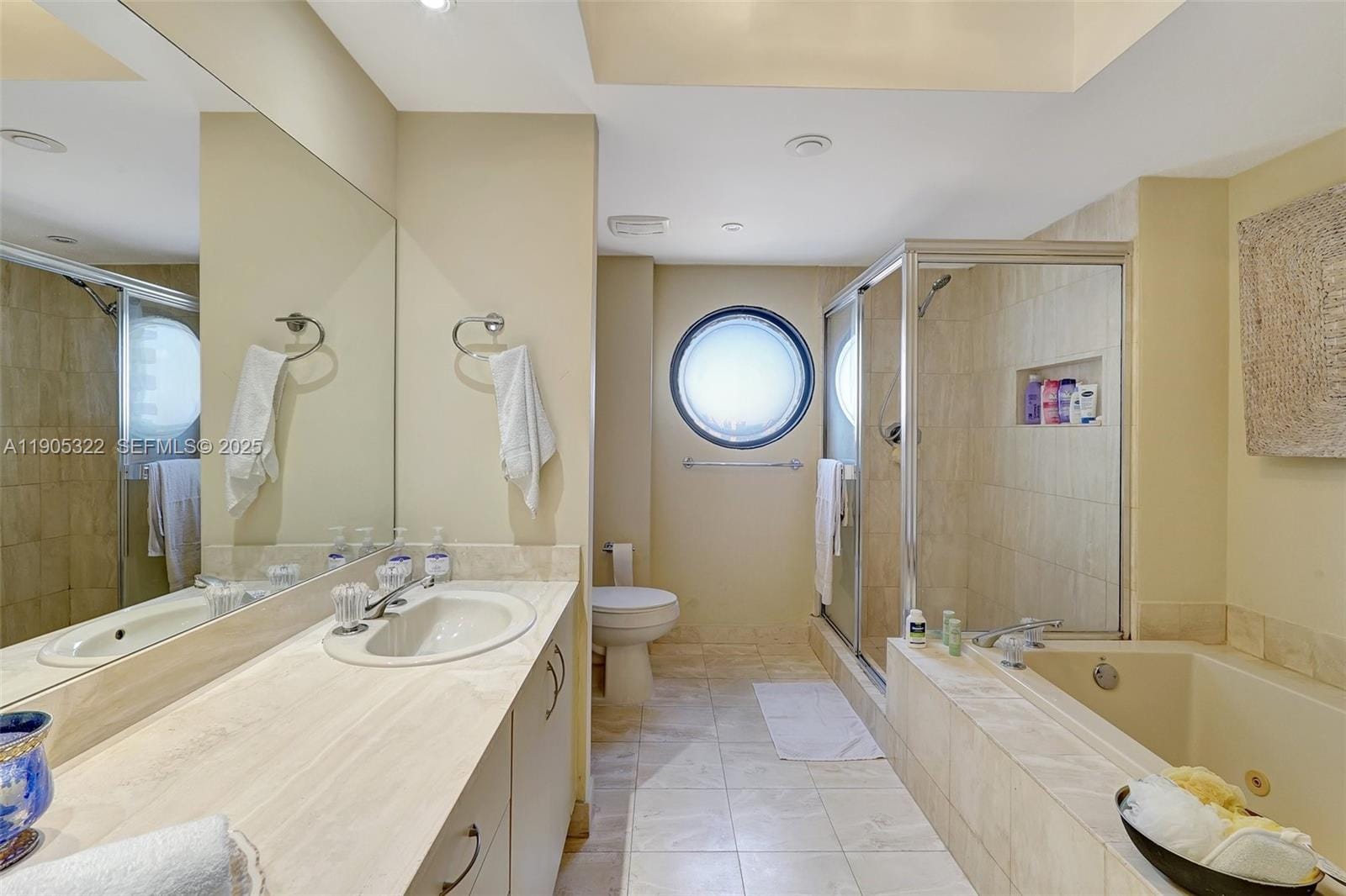 1000 Island Boulevard 2004, Aventura, FL 33160 photo 24