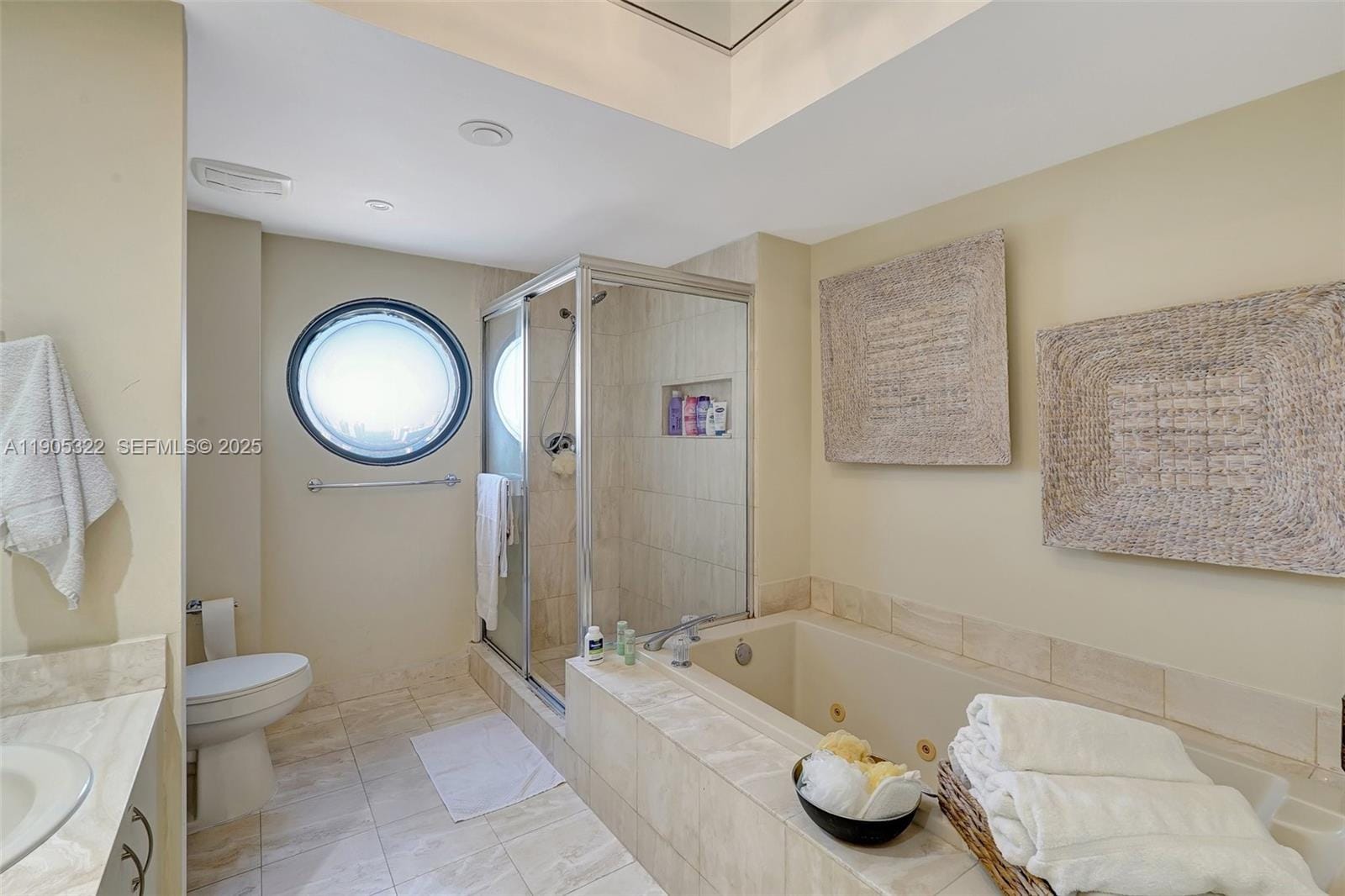 1000 Island Boulevard 2004, Aventura, FL 33160 photo 25