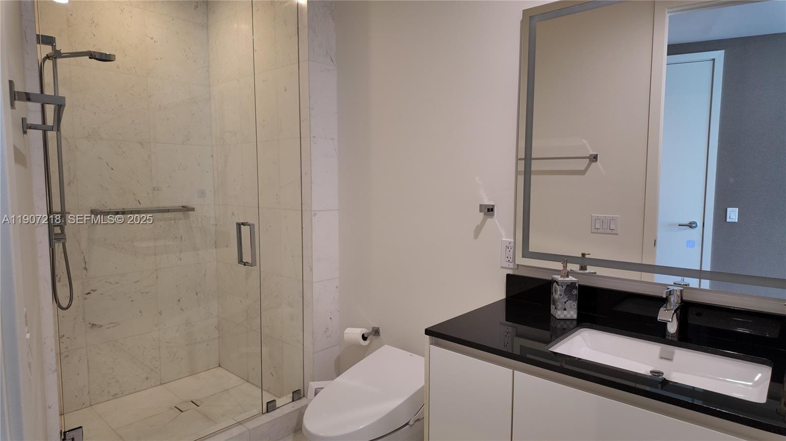 18555 Collins Avenue 905, Sunny Isles Beach, FL 33160 photo 19