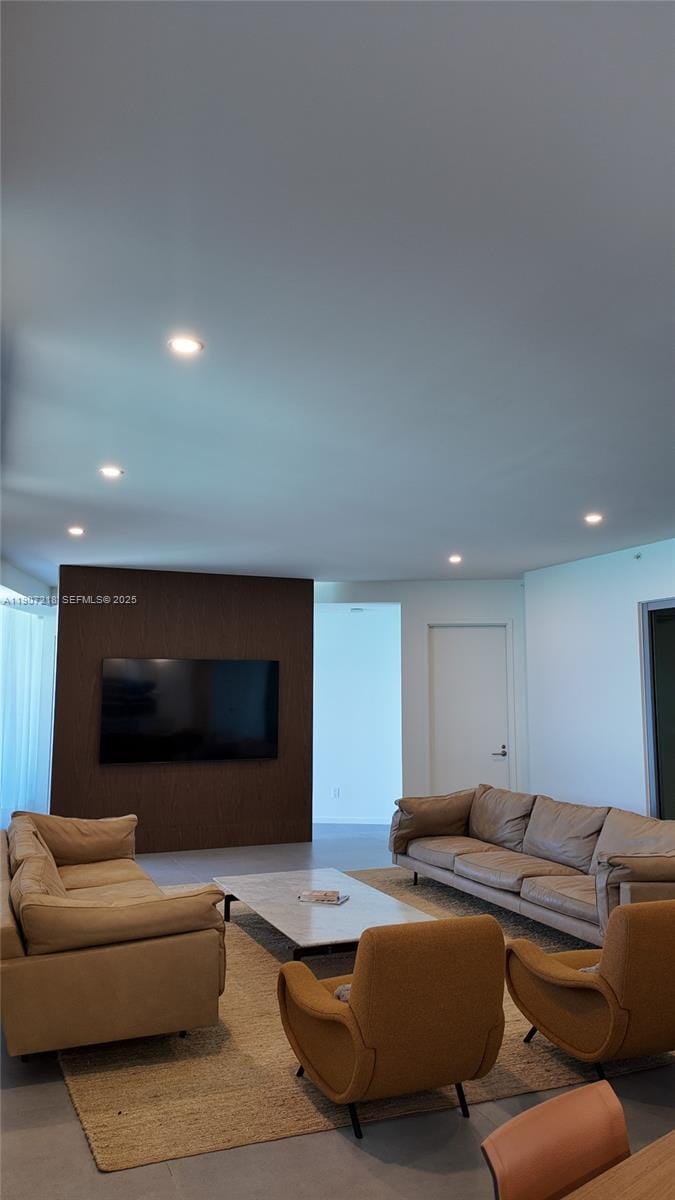 18555 Collins Avenue 905 — photo 3
