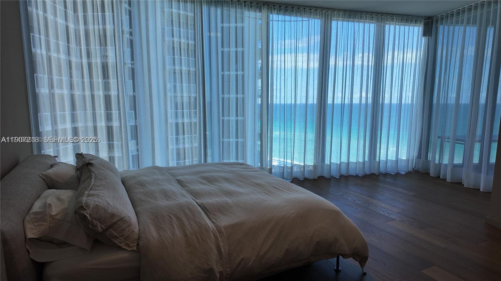 18555 Collins Avenue 905, Sunny Isles Beach, FL 33160 photo 26