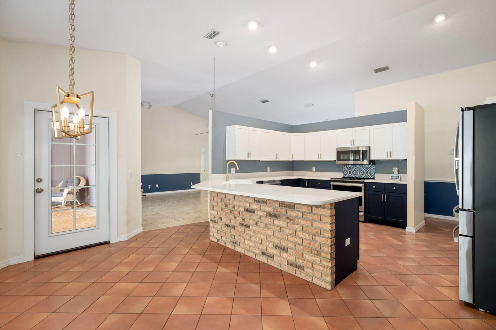 6365 45th Street, Vero Beach, FL 32967 photo 4