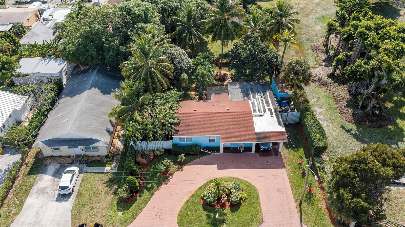 946 Alamanda Road — photo 3