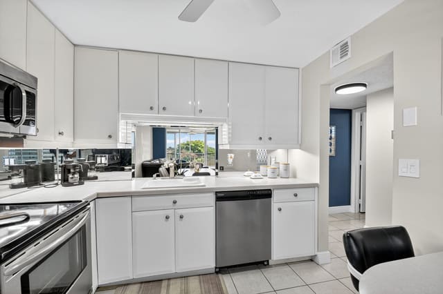 931 Gardenia Drive 567, sold in Tropic Bay Condo, Delray Beach, FL