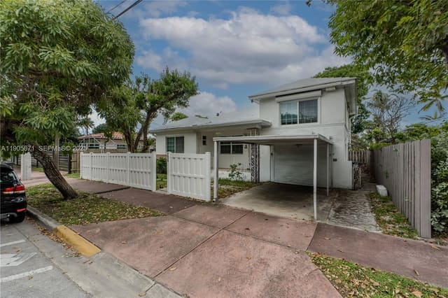 7830 Hawthorne Avenue, Miami Beach, FL 33141