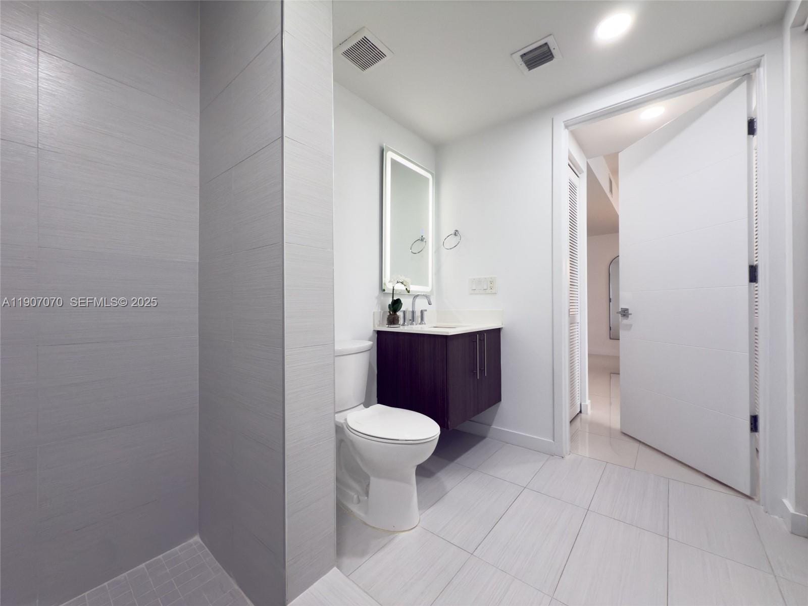 7751 NW 107th Avenue 522, Doral, FL 33178 photo 9