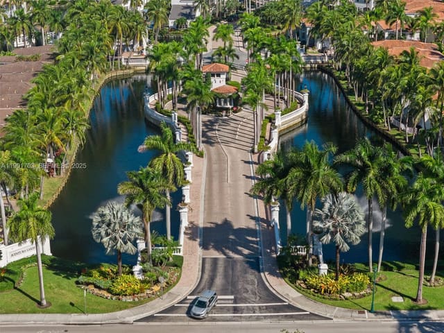 20905 NE 32nd Avenue, Aventura, FL 33180