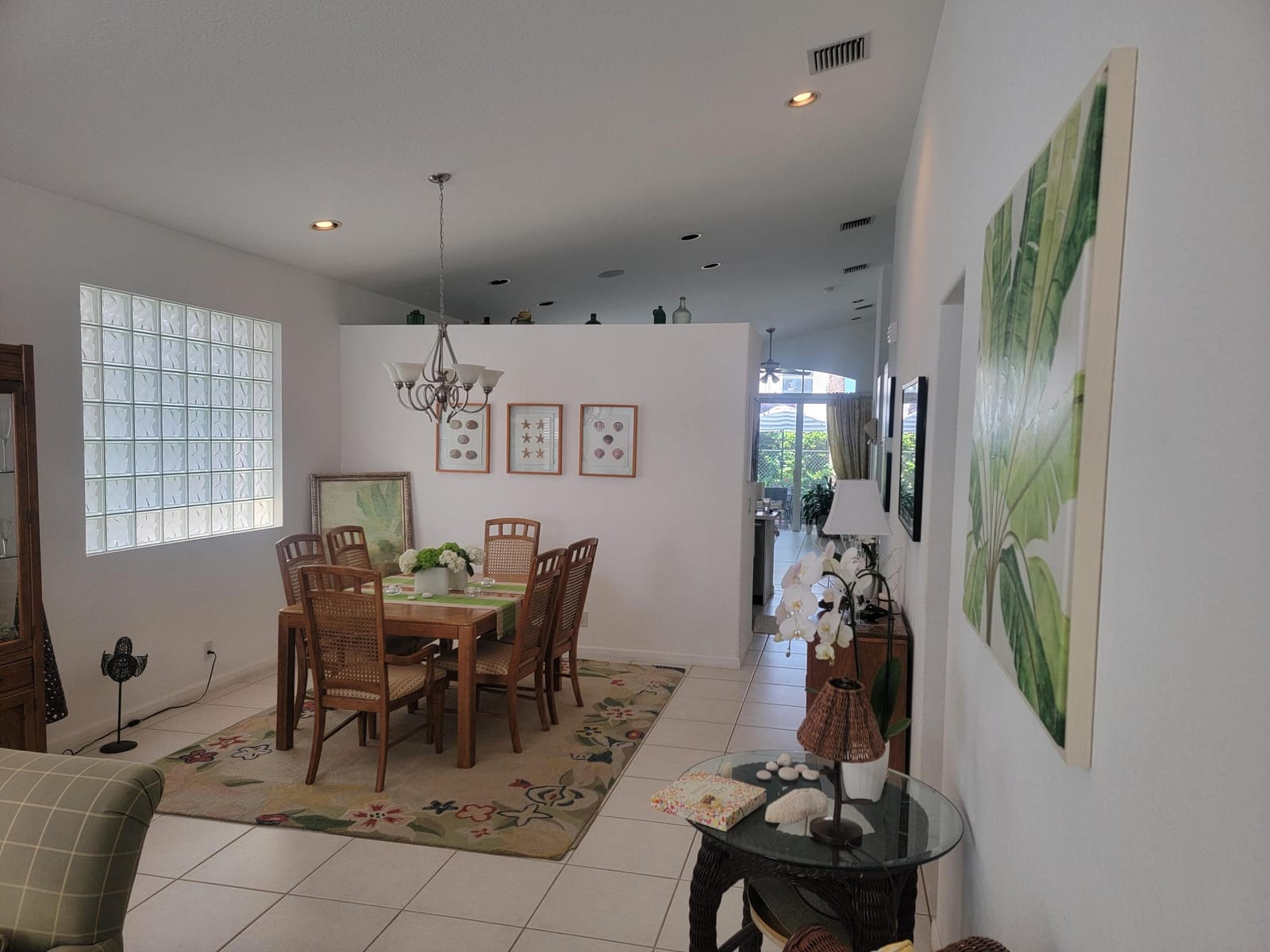 6585 Lurais Drive — photo 4