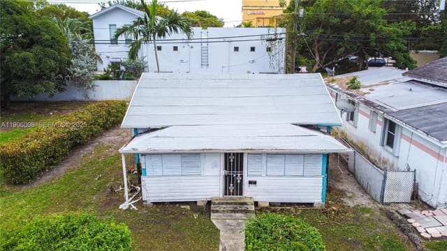 134 Florida Avenue, sold in Mac Farlane Homestead, Coral Gables, FL