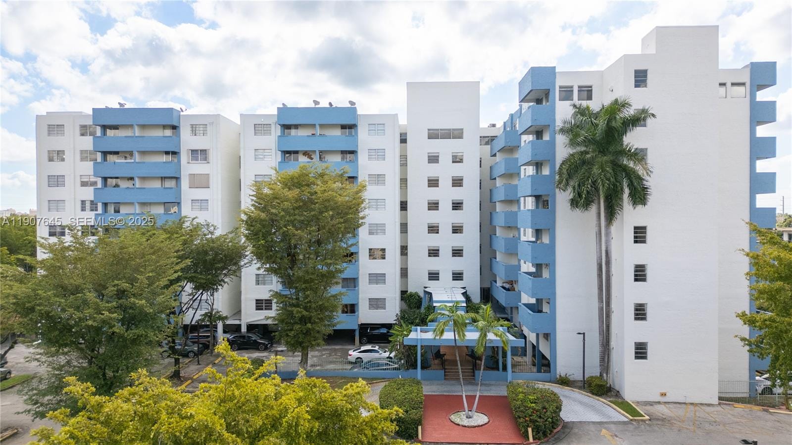 5050 NW 7th Street 309, Miami, FL 33126