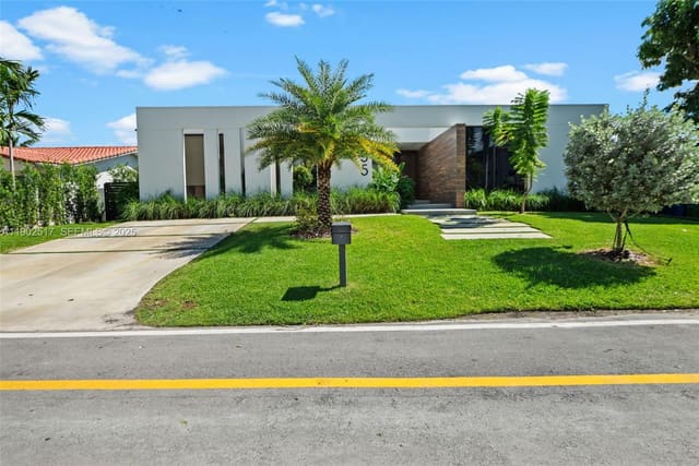 655 Layne Boulevard 0, Hallandale Beach, FL 33009
