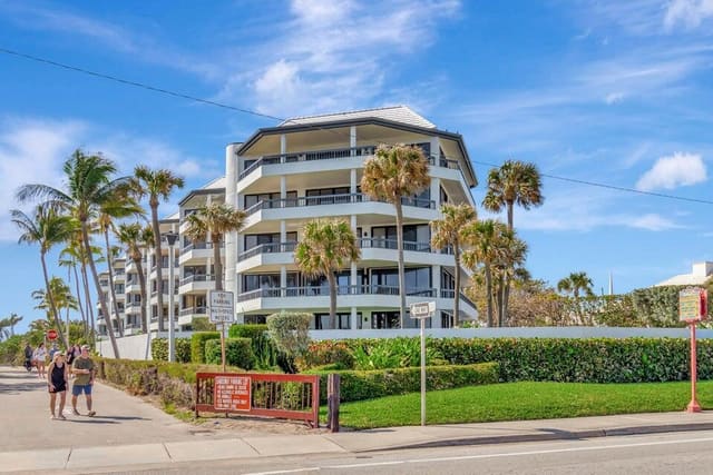120 S Ocean Boulevard 2-B, sold in Ocean Place Condo, Lauderdale By The Sea, FL
