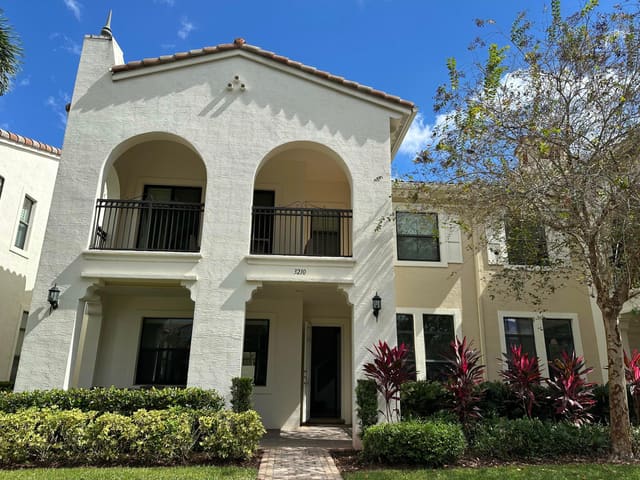 3210 NW 125th Way 7001, sold in Sawgrass Lakes, Sunrise, FL