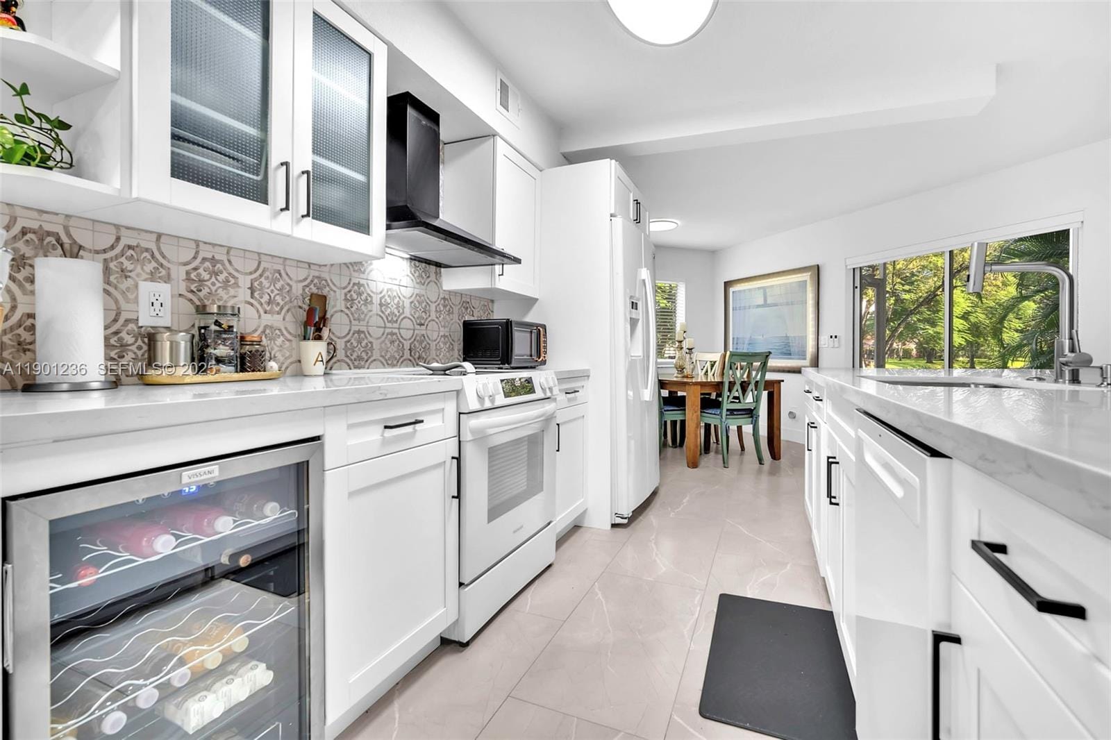 9239 NW 9th Place C1L, Plantation, FL 33324