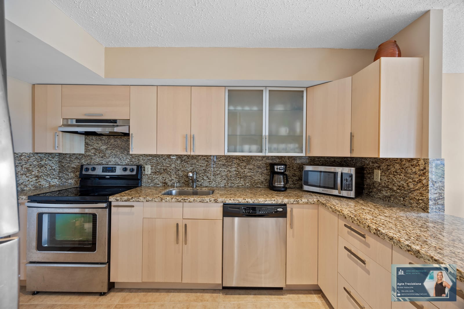 300 Diplomat Parkway 607 — photo 1