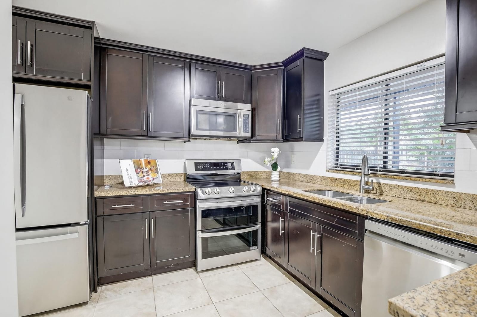 3930 SW 82nd Terrace, Davie, FL 33328 photo 17