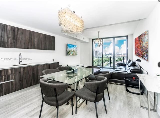 2960 NE 207th Street 912, sold in Aventura Parksquare Resid, Aventura, FL