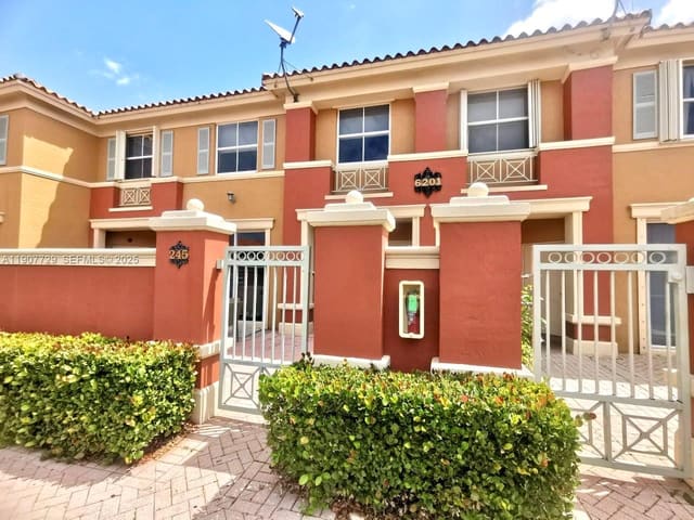 6201 NW 114th Place 245, sold in The Gates At Doral Isles, Doral, FL