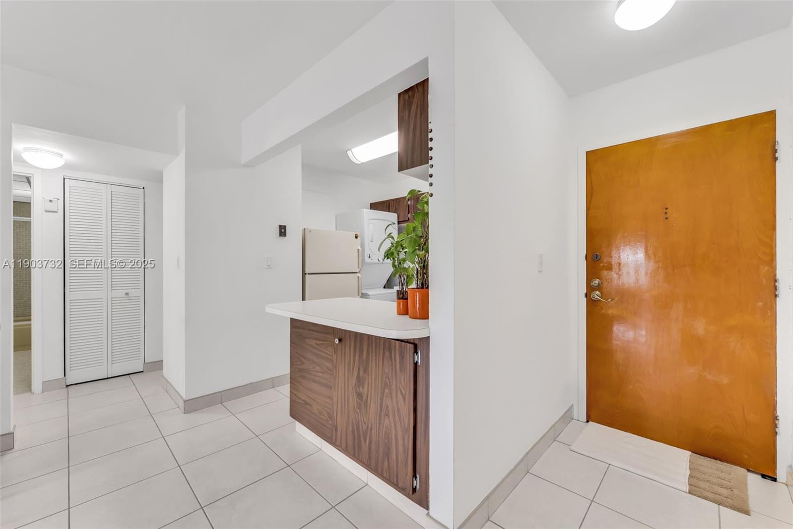 3661 SW 9th Terrace 402 — photo 3