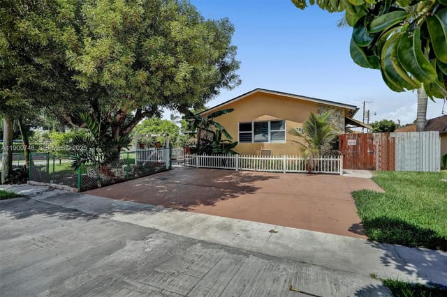 201 NE 2nd Avenue, sold in Victoria Villas, Dania Beach, FL