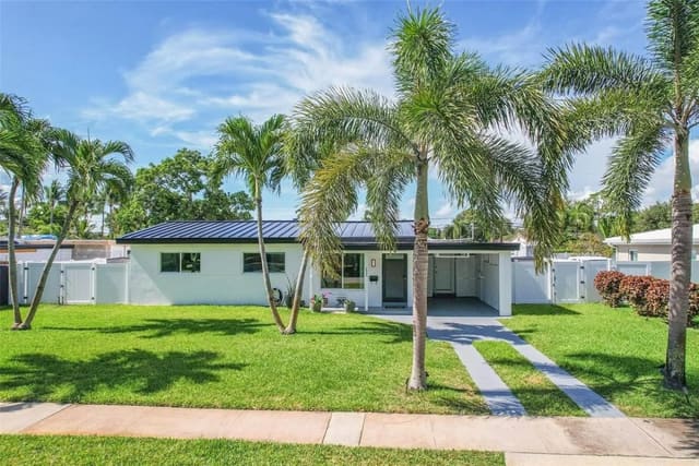 232 SW 9th Court, Pompano Beach, FL 33060