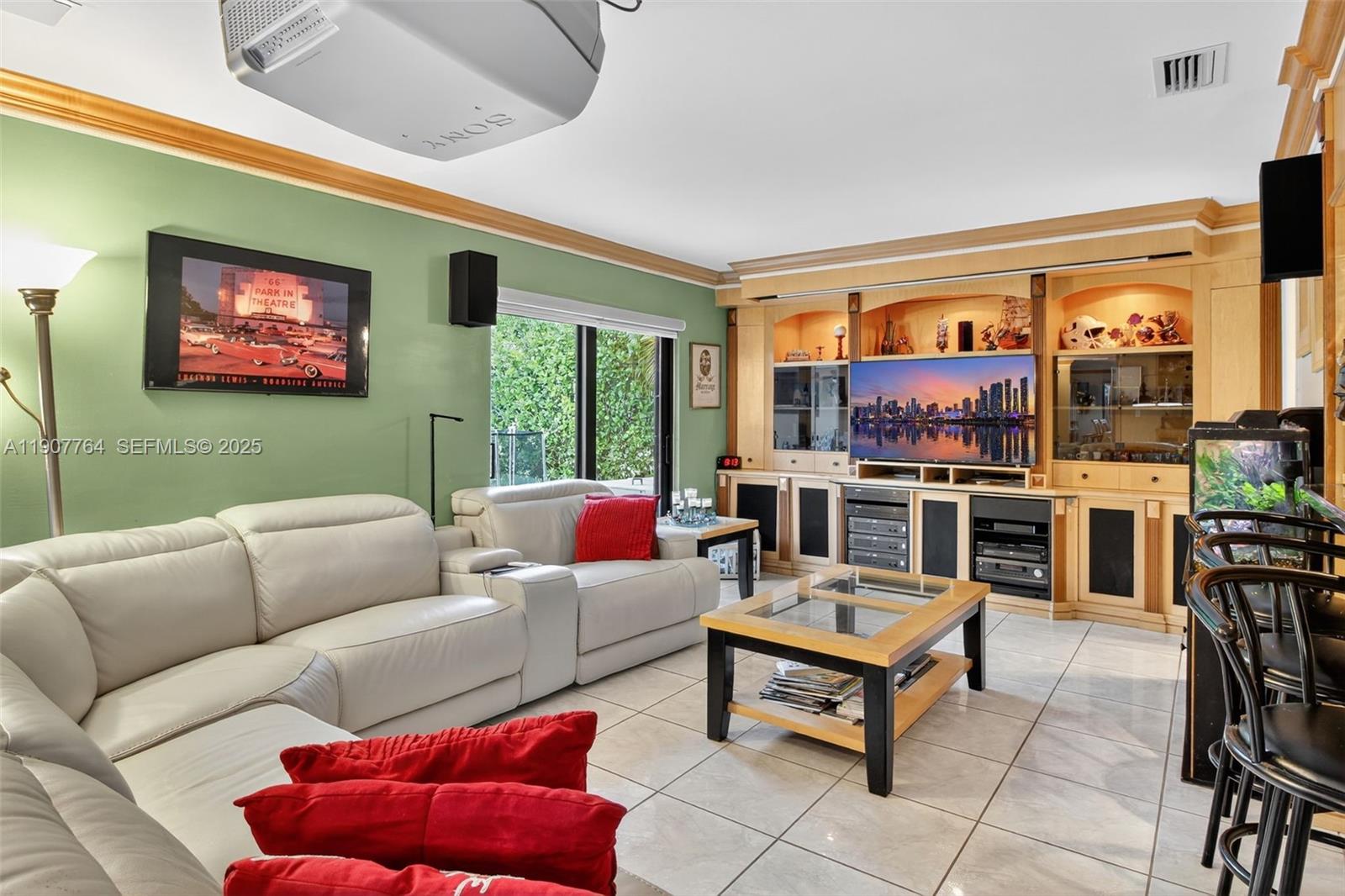 15010 Dunbarton Place, Miami Lakes, FL 33016, Miami Lakes