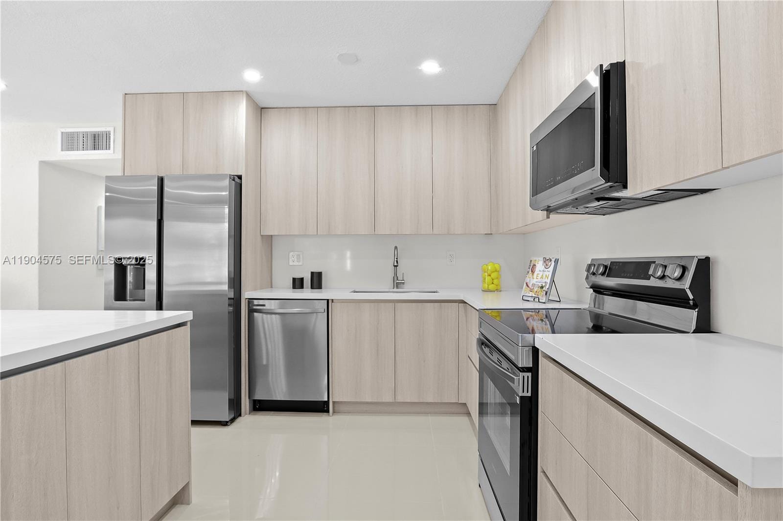 1430 N 65th Avenue, Hollywood, FL 33024 photo 27