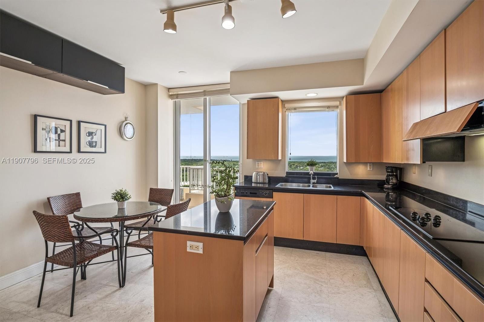 789 Crandon Boulevard 1005 — photo 9