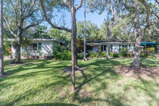 15600 SW 83rd Avenue, sold in Southwood, Palmetto Bay, FL
