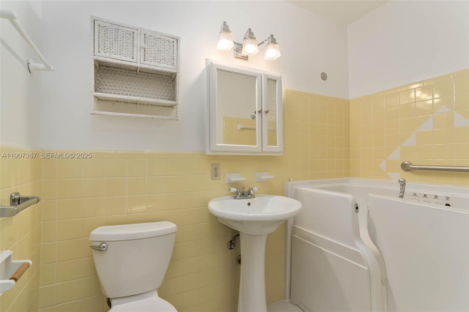 15600 SW 83rd Avenue — photo 8