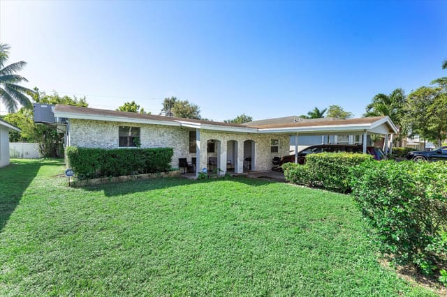 2860 NW 8th Place, Fort Lauderdale, FL 33311